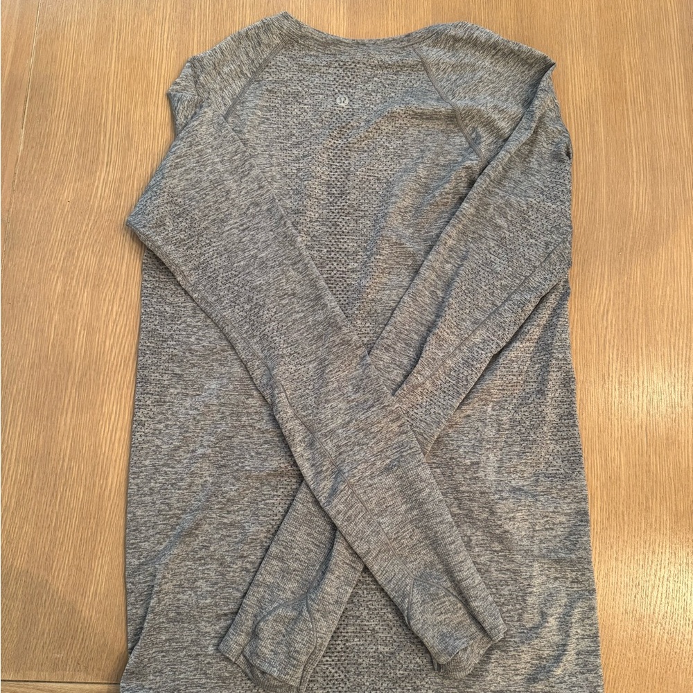 lululemon athletica Gray Long Sleeve Tee